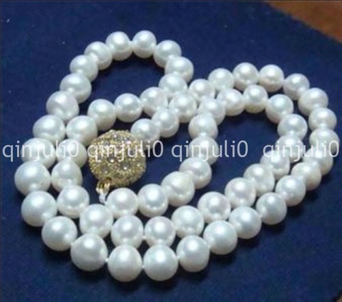 Elegant 8-9mm White AKOYA Cultured pearl necklace 18" 14KGP Clasp - Picture 2 of 3