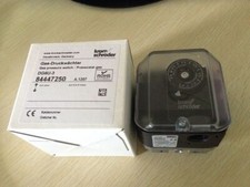 1PC NEW KROM DG6U-3 pressure switch Free delivery