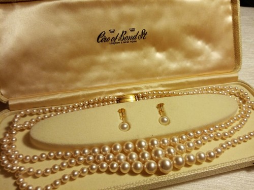 PEARL NECKLACE \u0026 GOLD EARRING SET 