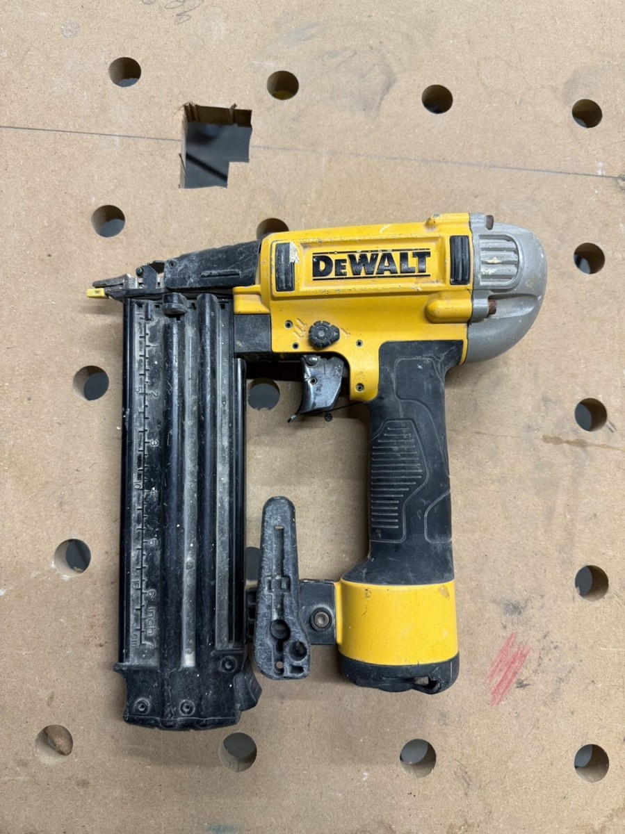 Angled Finish Dewalt Cordless 16 Gauge Finish Nailer 16 Gauge Brad