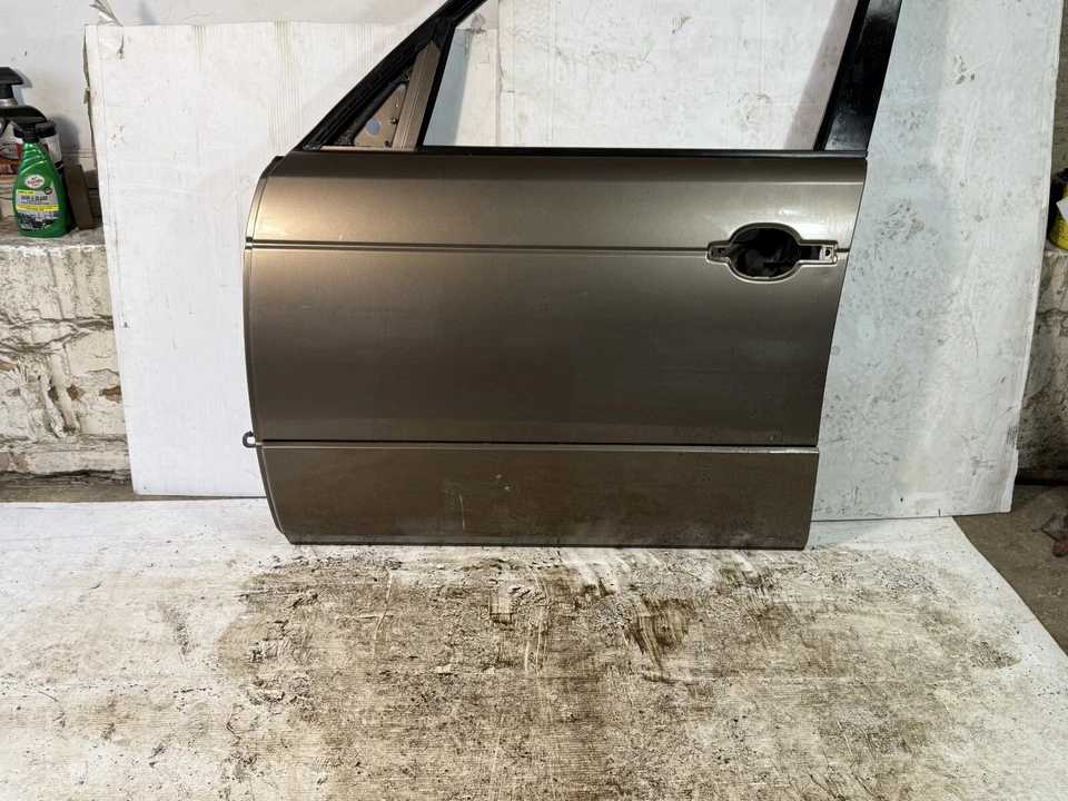2007-2012 Land Rover Range Rover Front Left Driver Side Door Shell Panel OEM. Foto 4 de 4