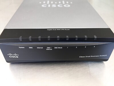 Cisco RV042 4-Port 10/100 Wired Router