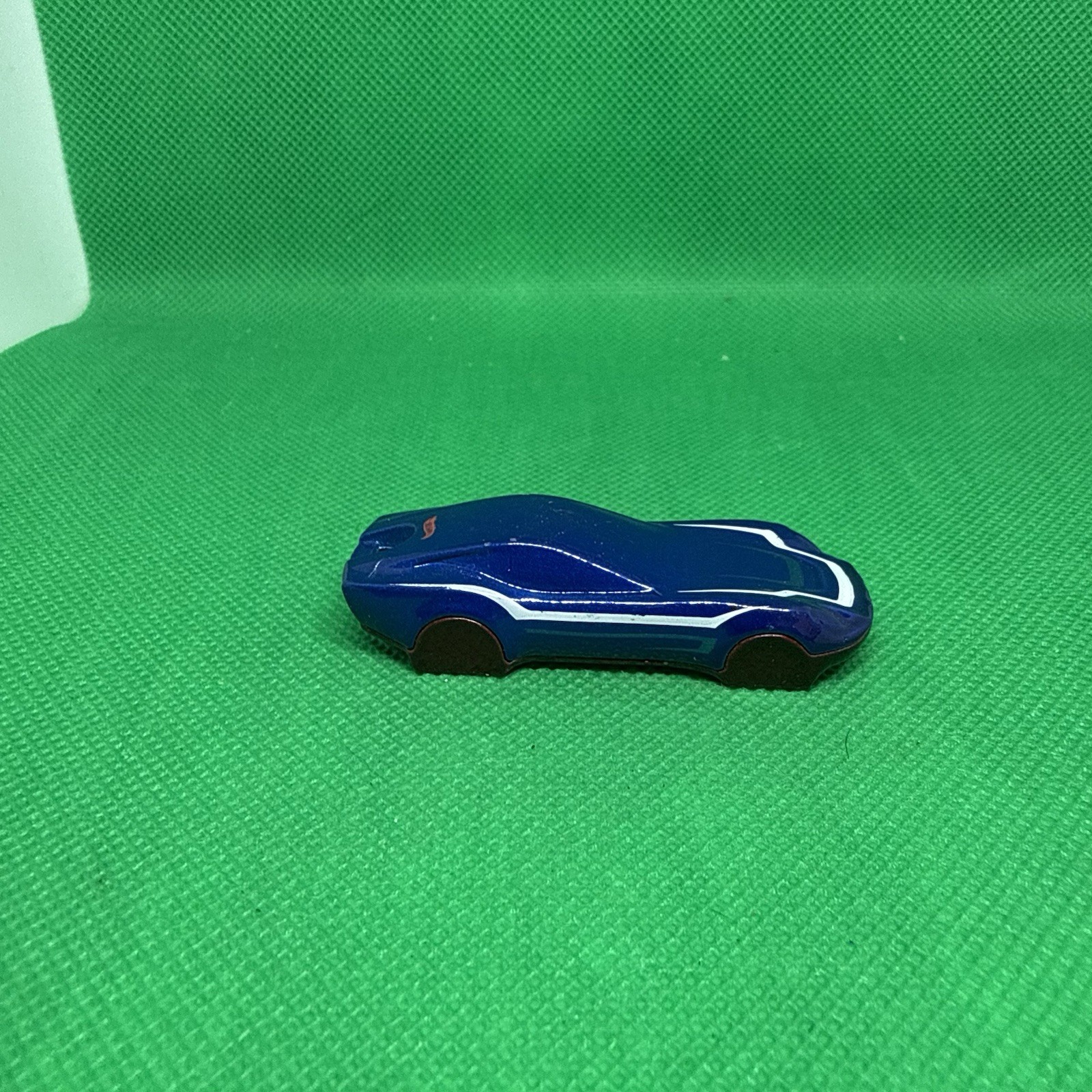 Hot Wheels 2023 Experimotors 2/5 Coupe Clip Blue