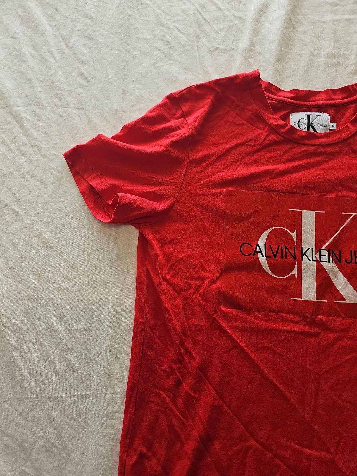 Calvin Klein Jeans Red Logo Graphic T-Shirt Small I607 image 5
