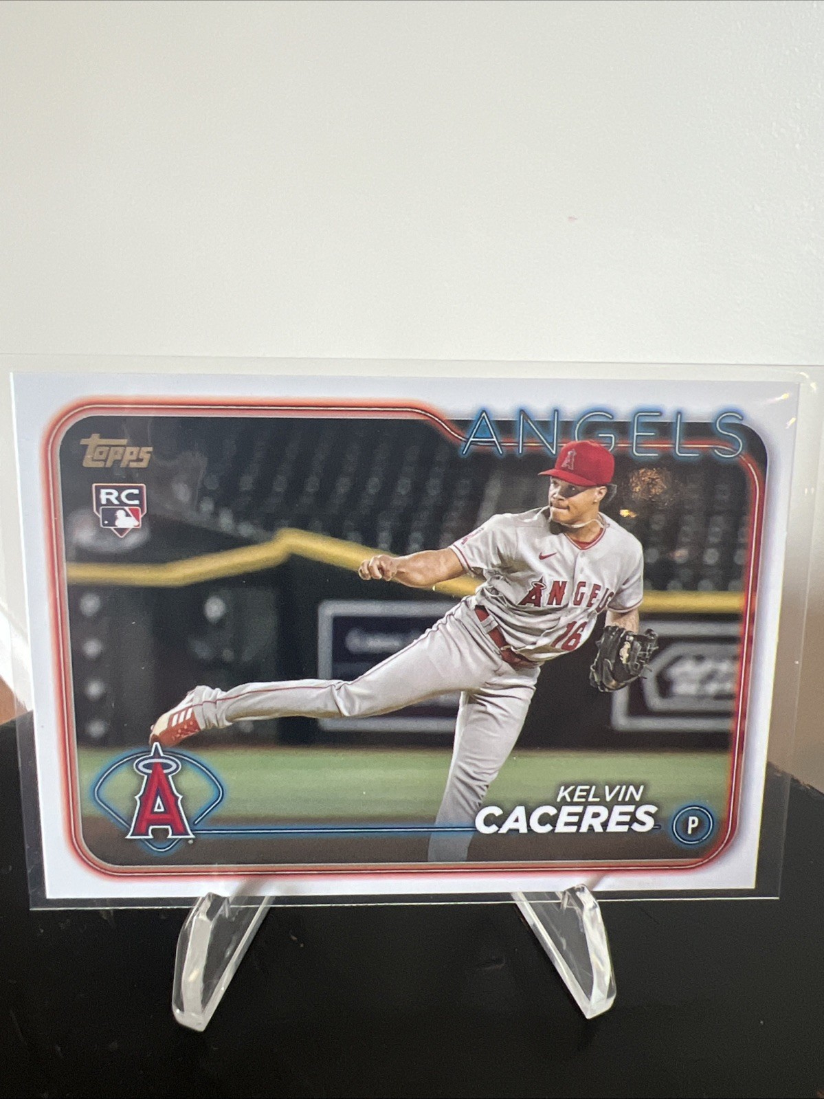 2024 Topps Series 2 - Kelvin Caceres #680 Golden Mirror Image Variation (RC)