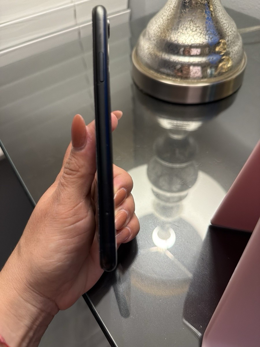 iPhoneXR（128G） Amazon.com: Apple iPhone XR, 128GB, White - Unlocked (Renewed