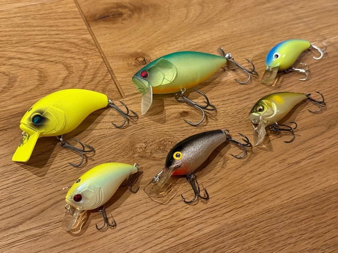 Raid Japan Crankbait Set of 6, Mostly Unused, Hard Lures for Fishing