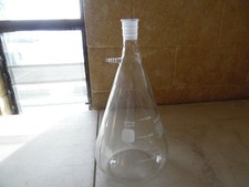 PYREX Flat Bottom Filtering Flask with Sidearm Tubulation Graduated 4000mL 5320