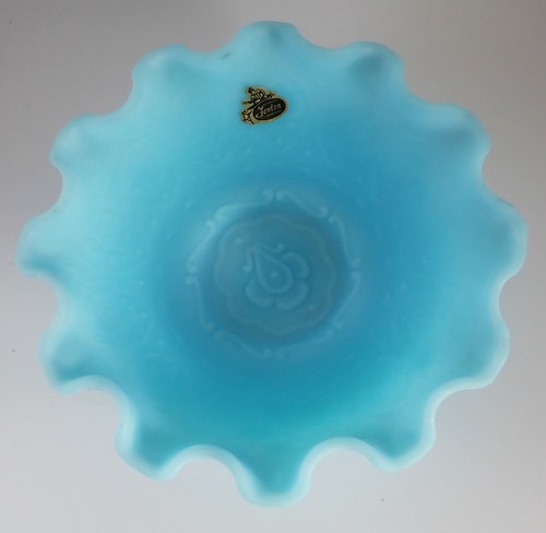 Fenton Frosted Light Blue Satin Persian Medallion / Cherries Bowl 8" Ruffle 8224 - Picture 4 of 5