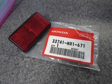NOS Honda Rear Reflector 97-03 GL1500 98-03 VT750 02-07 VTX1800 33741-MR1-671