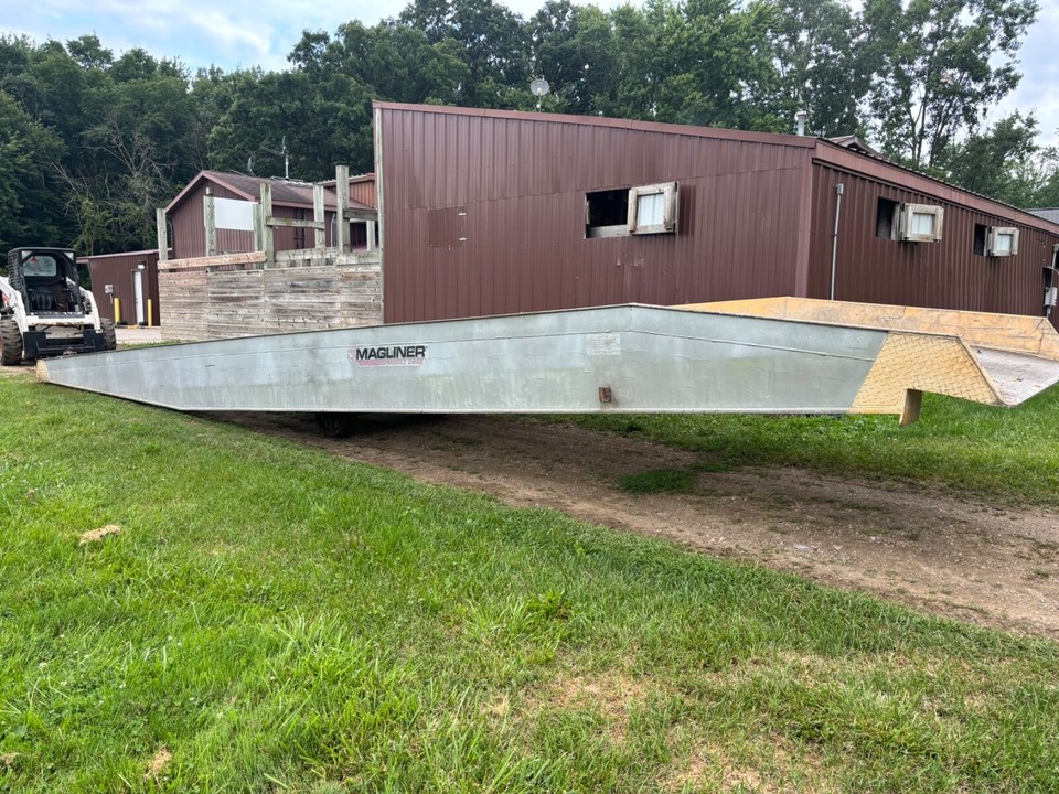 Magliner Mobile loading Dock/ ramp | eBay