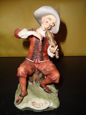 Porcelain Capodimonte by Pucci Italian Figurine Man Playing Violin