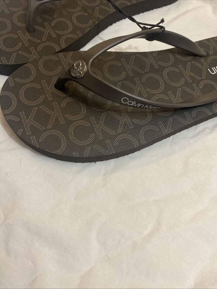 NWB Calvin Klein Womens Flip Flops Brown 9M SARMINE Rubber Open Toe - Image 3 of 3