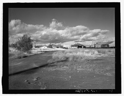 Oregon Trunk Railway Freight Depot, Southwest First Street Cascade Avenue,