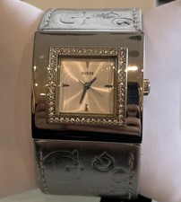 Reloj Guess 80335L1 G de cuero plateado en relieve