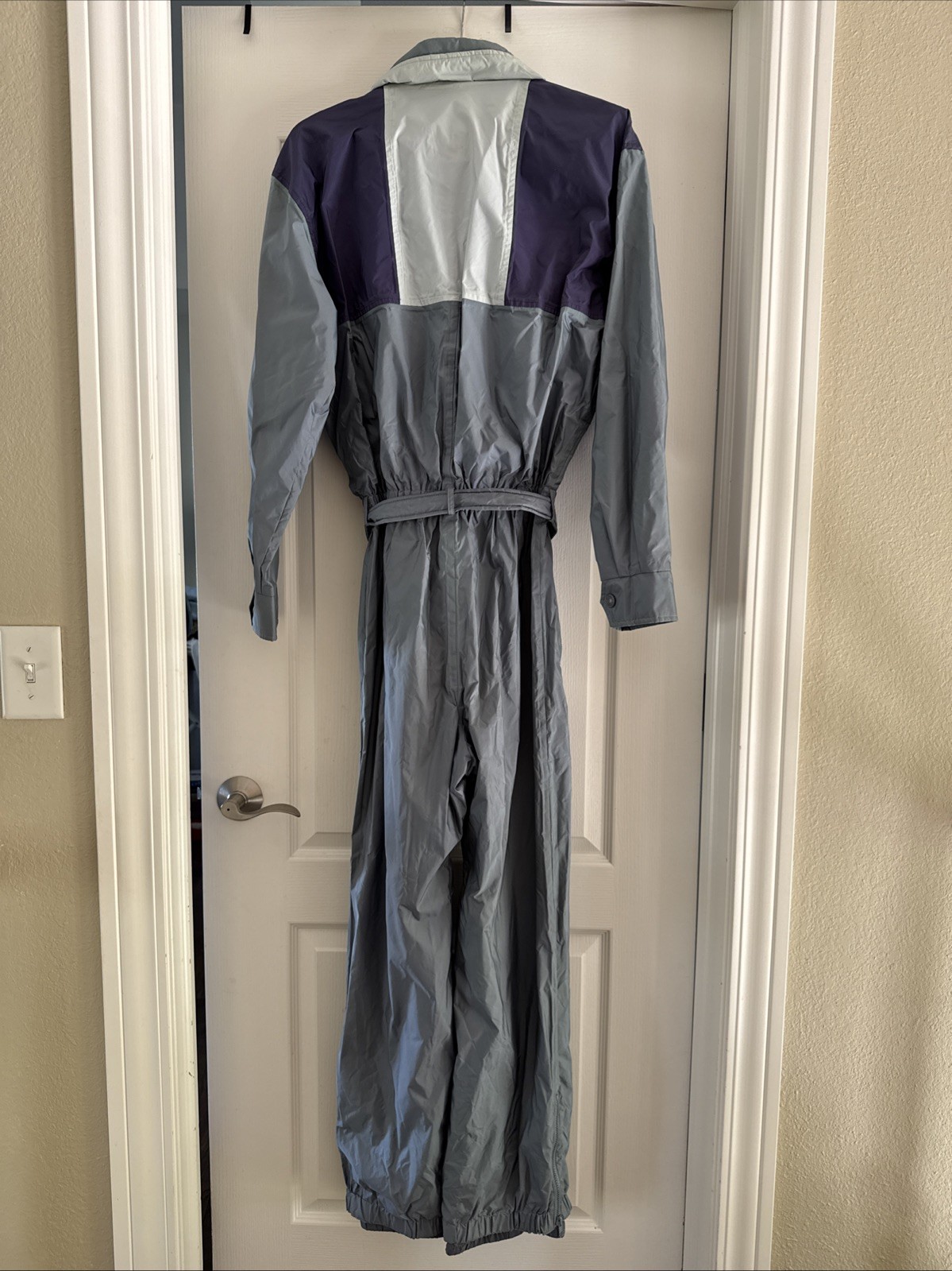 Picture 3 of 19