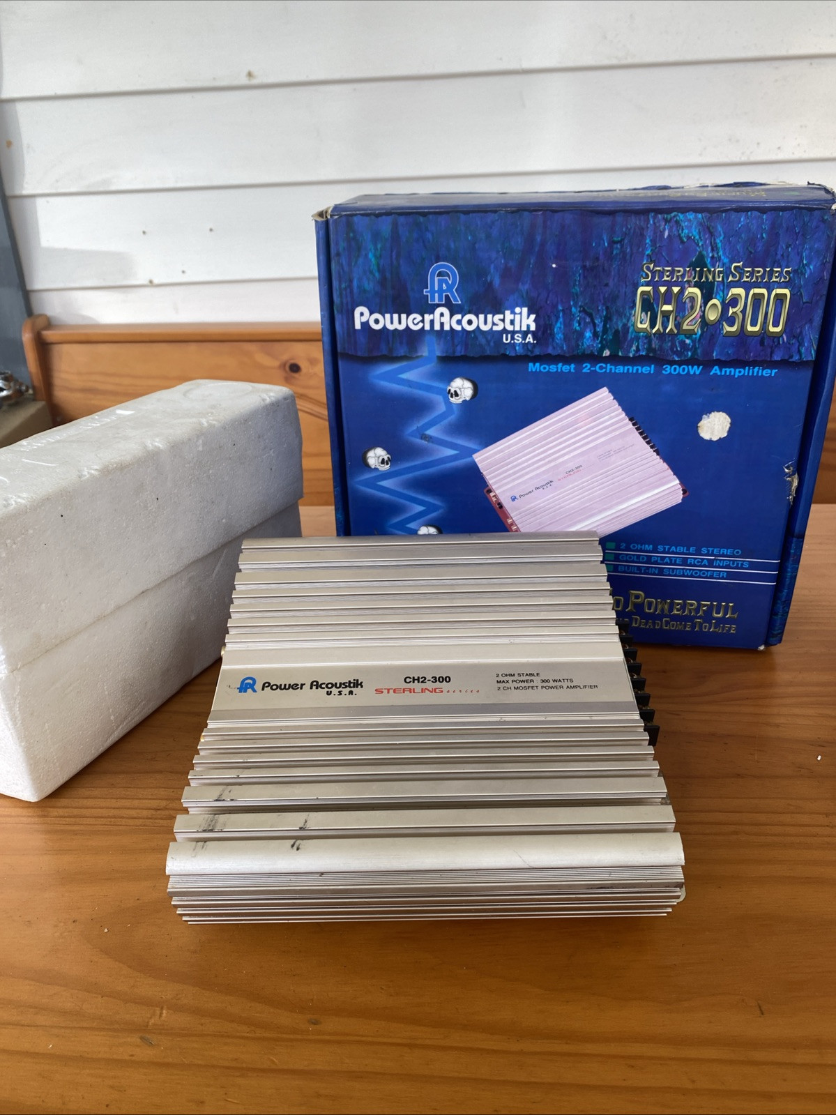 old school mosfet Power Acoustik Amplifier, 2-Channel Sterling 300