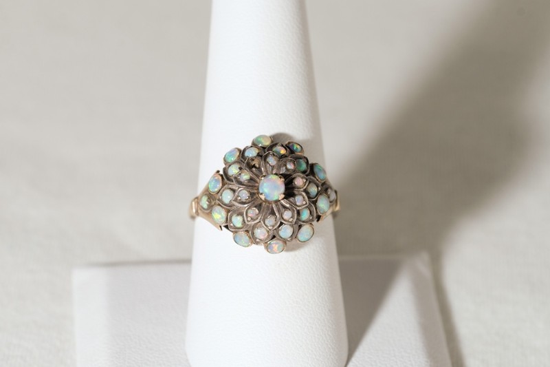 14K Gold Opal Cluster Stone Ring - Size 9