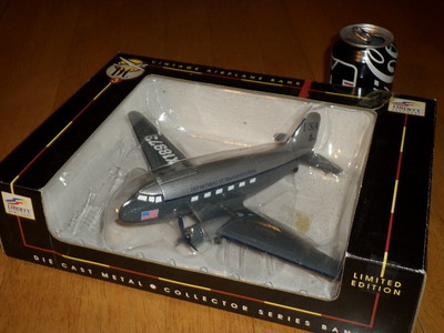 USA, DOUGLAS DC3 TRANSPORT PLANE, DIE CAST METAL, COLLECTOR BANK