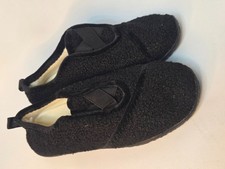 Black Solid Plush Slippers Super Comfy Unisex