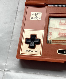 Vintage 1982 GAME & WATCH -DONKEY KONG DK-52 - LCD Game (Very Good Condition)