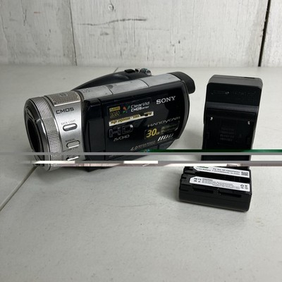 Sony Handycam HDR-SR1 30GB Hard Drive High Def Video Camera New Battery, Charger