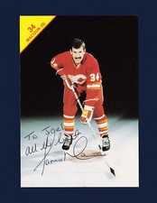 Jamie Macoun signed Calgary Flames vintage team issued hockey postcard