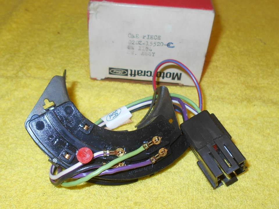 Ford Custom Galaxie 500 LTD 1972 1973 Maverick Comet Nuevo de Lote Antiguo Interruptor de Lámpara de Respaldo A/T Foto 2 de 4