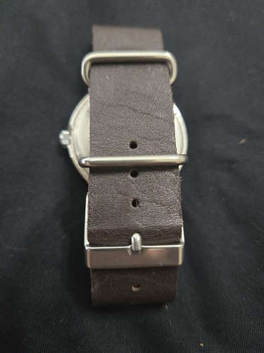 Timex weekender watch mens With Leather Strap WR 30 M - Picture 5 of 9