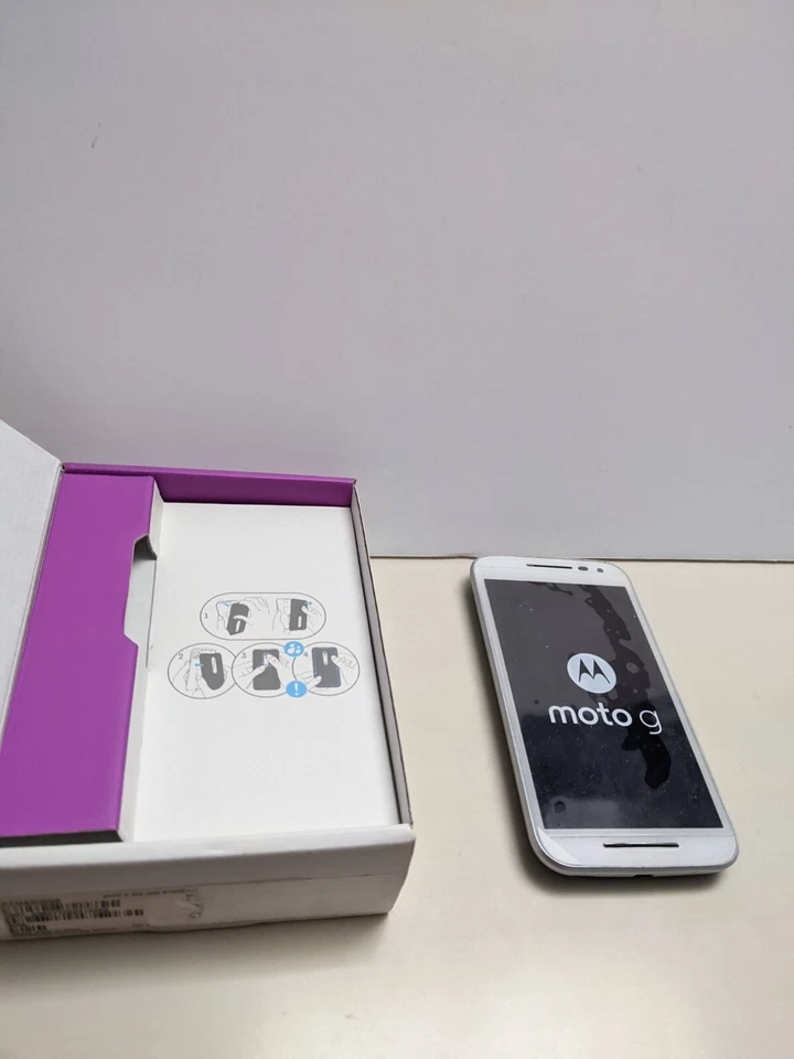 Motorola Moto G 3RD Gen 2/16GB White Used Works - Image 3 of 4