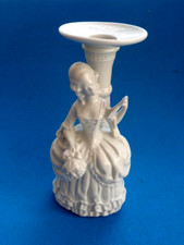 Porzellan  Lampenfuß: DAME MIT BUCH, Thüringen, als Leuchter/Lampe/Zierde, neu.