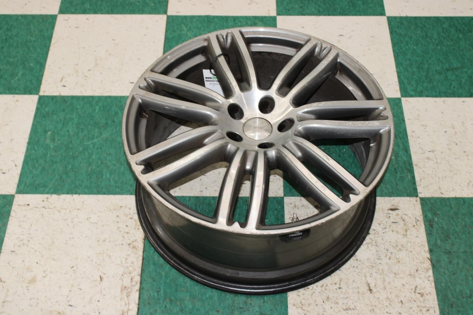 Maserati Ghibli 2014-2019 Front Wheel Silver