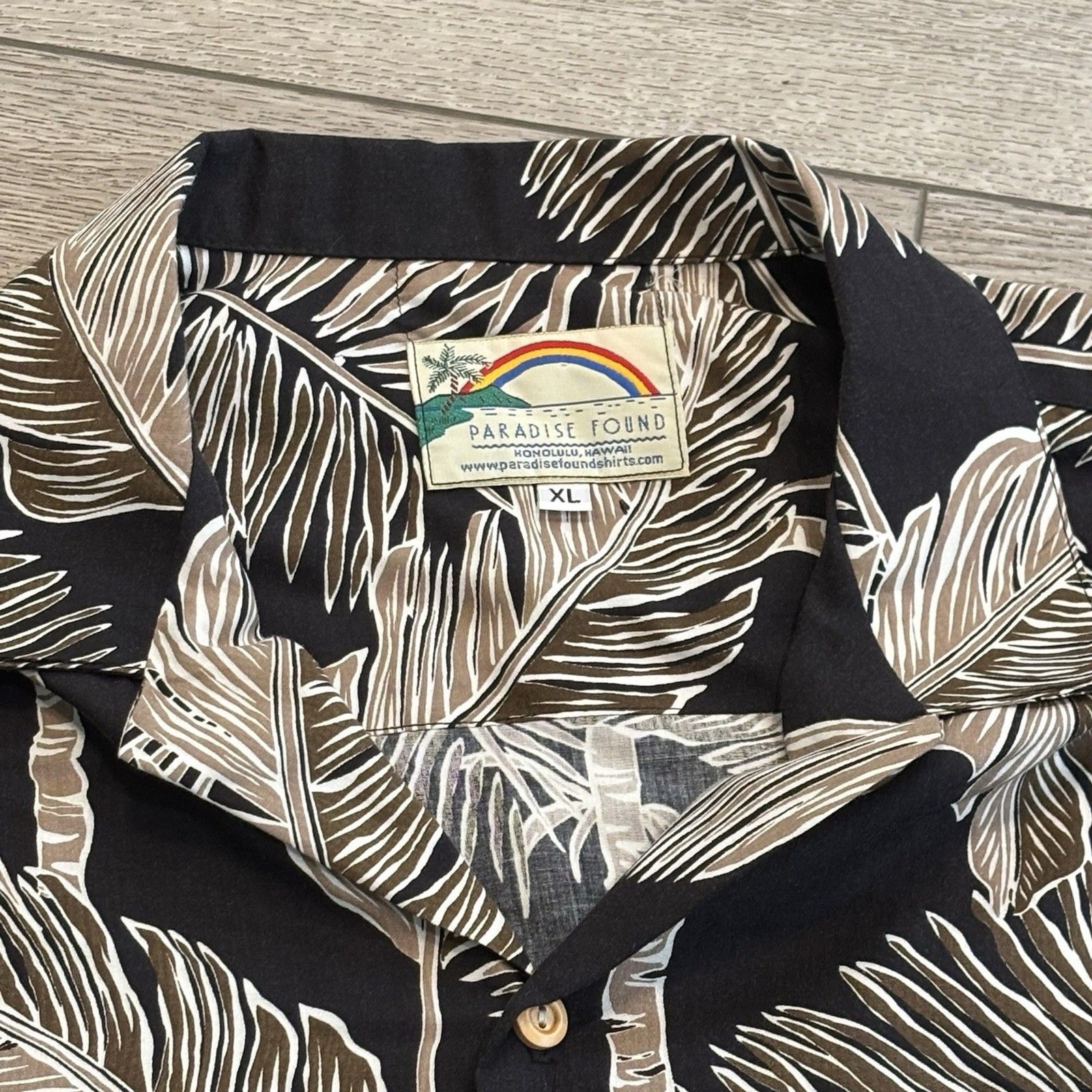 Paradise Found Men's XL Hawaiian Black Tropical Palm Leaves Beach Camp Shirt