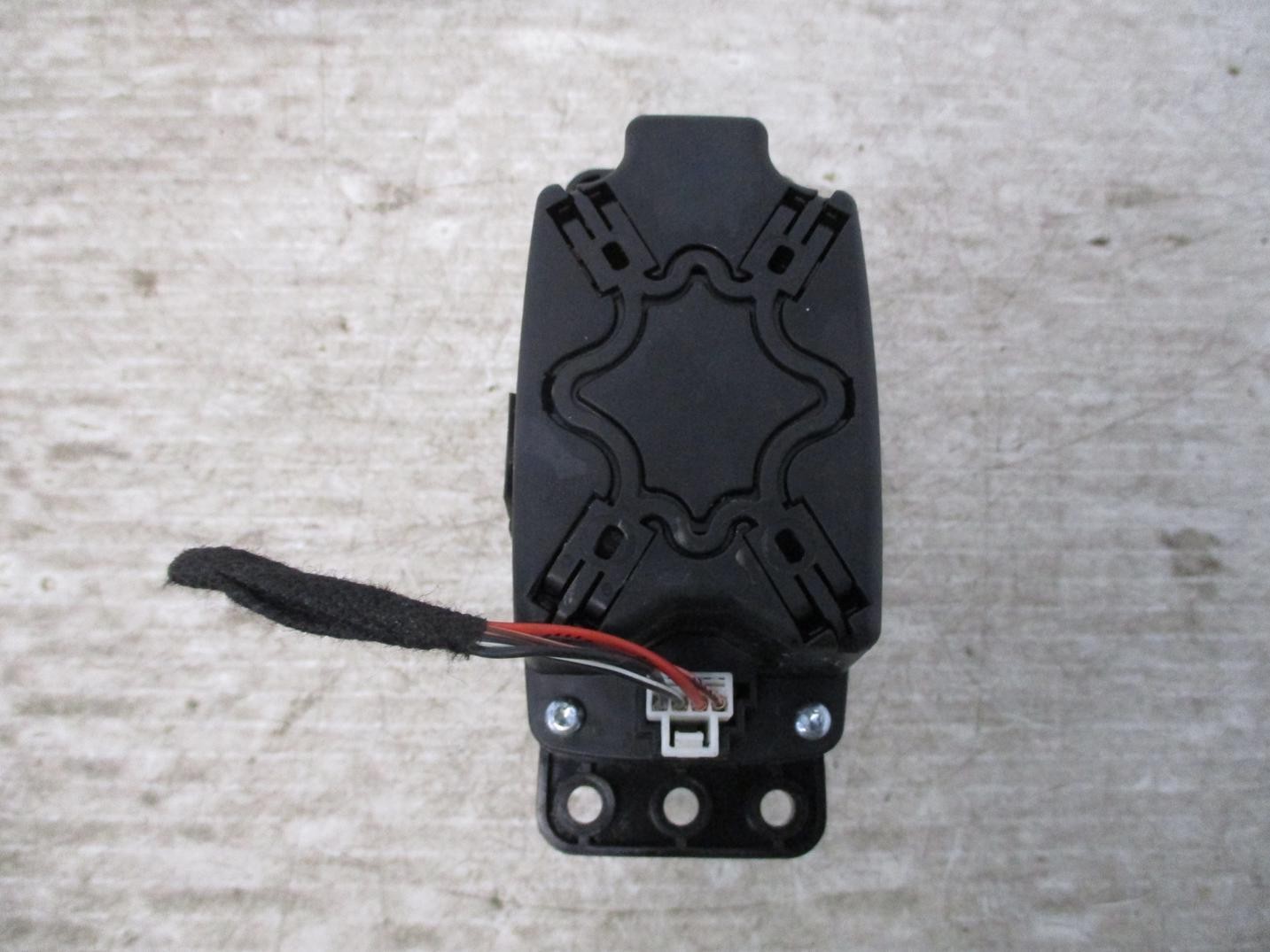 2015 2016 2017 Mercedes-Benz GLA Class Radio Control Panel 2469009815 OEM