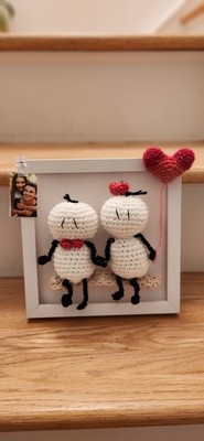 Crochet Couple Frame, Anniversary Gift, Handmade Amigurumi Lovers, Romantic Gift