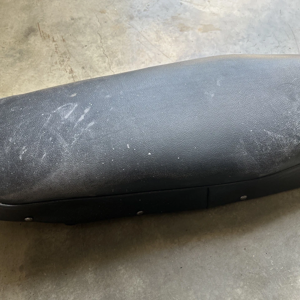 Conjunto de assento Honda CB160 1965 - 1969 - Imagem 4 de 4