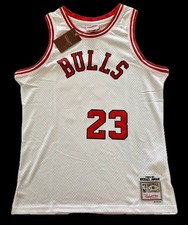 Ultimate Chicago Bulls Collector and Super Fan Gift Guide  47