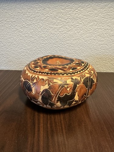 Vtg Peruvian Folk Art Hand Carved Gourd w/Lid Trinket Box Handmade Llama Alpaca