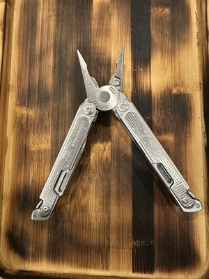 Leatherman Free P4 Multitool Edelstahl, 21 Funktionen