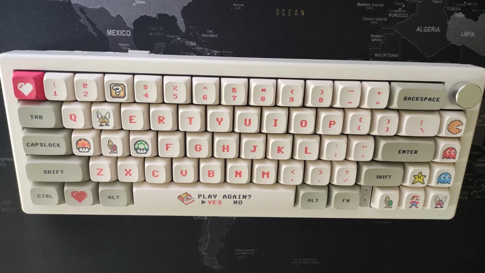 Custom Mechanical keyboard 🕹️Retro Arcade 👾 - Image 3 of 4