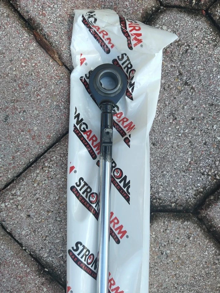 Soporte de elevación de escotilla de brazo fuerte 4954 para Chevrolet Pontiac Camaro Firebird 82-92 Foto 3 de 4