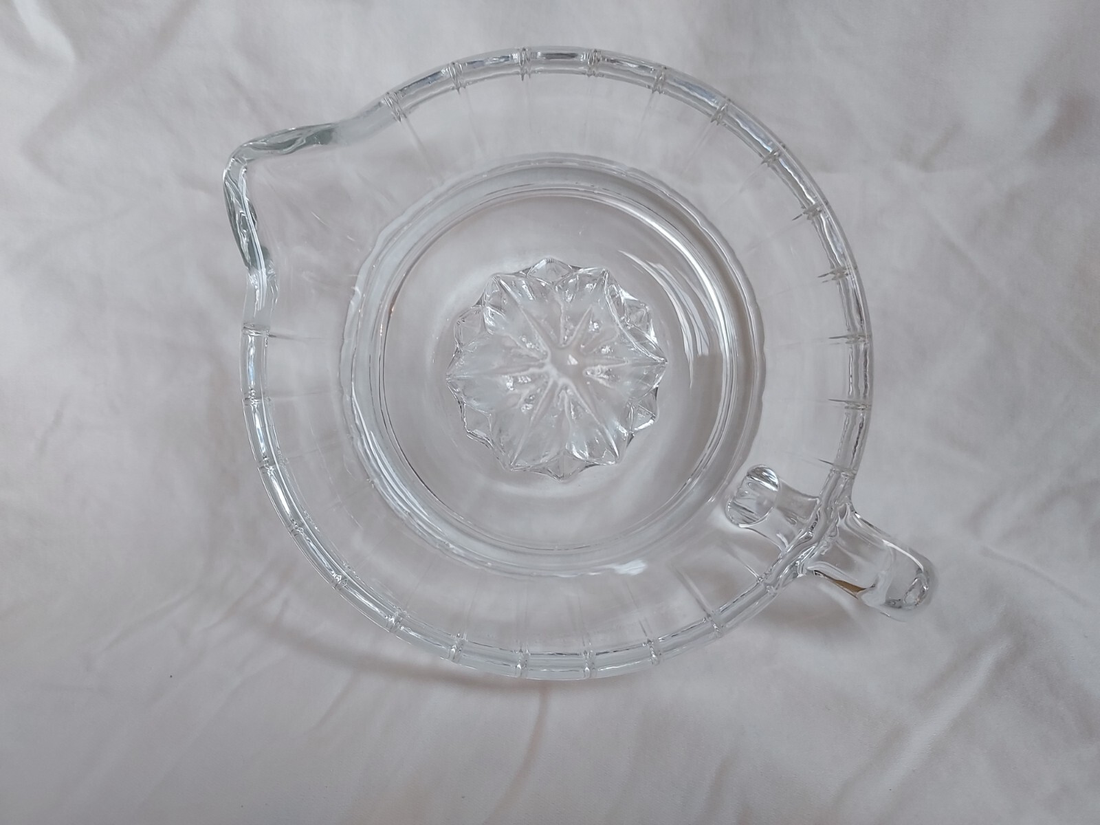 Vintage Clear Ribbed Glass Citrus Juicer Reamer w/ Pouring Spout & Handle