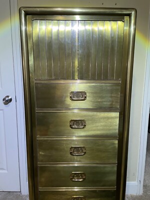 Mastercraft with six drawers below and two latch release doors above.