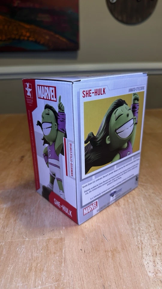 Marvel Gentle Giant Limited Edition She-Hulk (602/3000) - New In Box - Image 4 of 4
