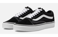New in Box Vans Classic Old Skool Sneakers Black/White, Size 7