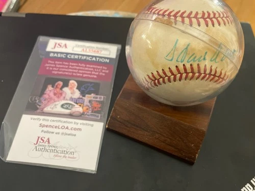 HANK AARON AUTOGRAPHED BASEBALL JSA AUTHENTIC