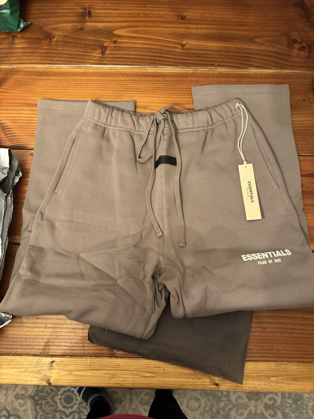 FEAR OF GOD ESSENTIALS SWEATPANTS DESERT TAUPE SIZE MEDIUM AUTHENTIC thumbnail 3