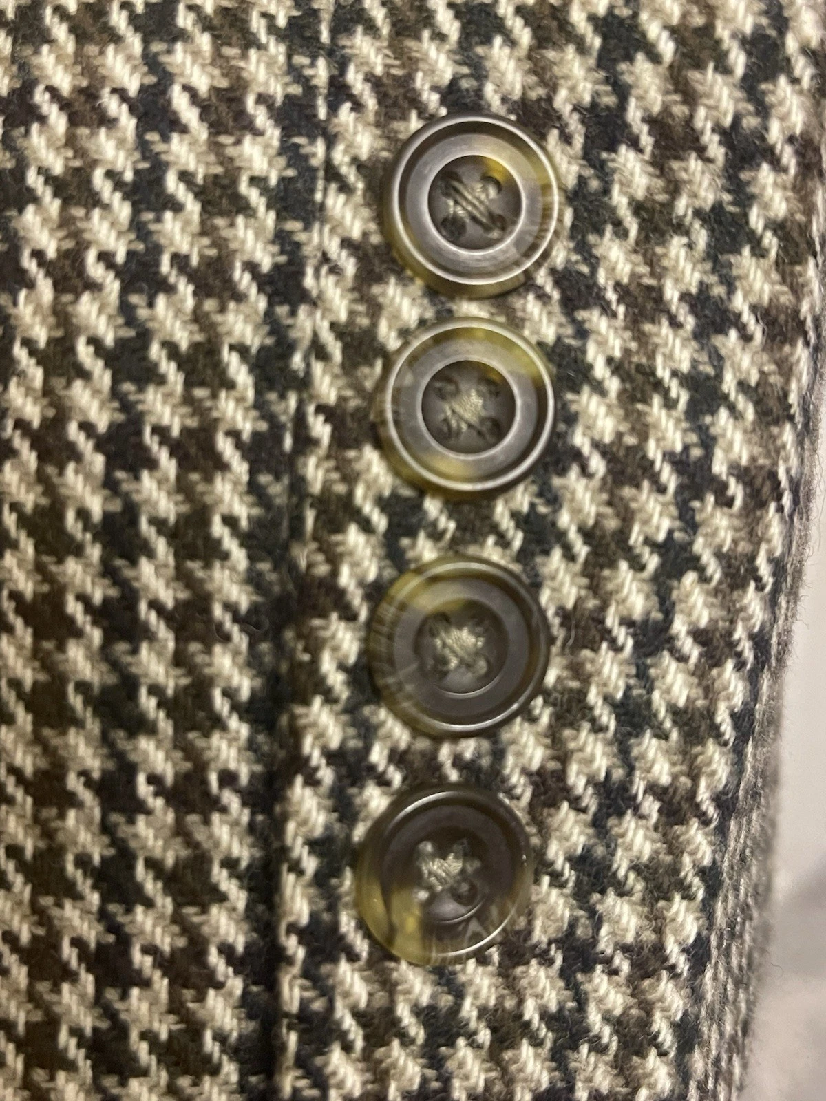Vantage M.V.&V.S. GETZEL TAILORS- Two Buttons Notched Blazer Men’s U.K-42”