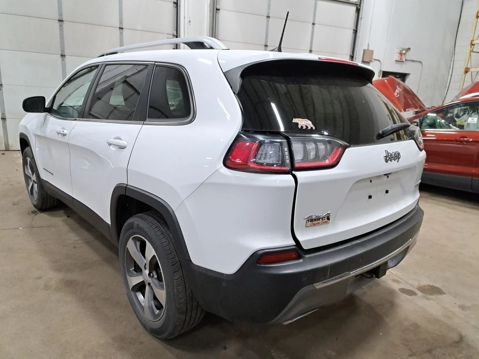 Abs Anti-lock Brake Pump/Actuator Unit 2021 Cherokee Sku#4136613 - Image 2 of 4