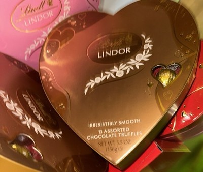 Lindt LINDOR Valentine's Milk Chocolate Candy Truffles Heart Truffle Filling